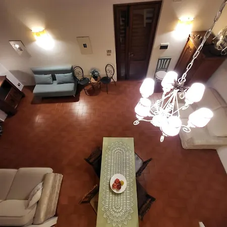 Poggiolo Pilonico Materno