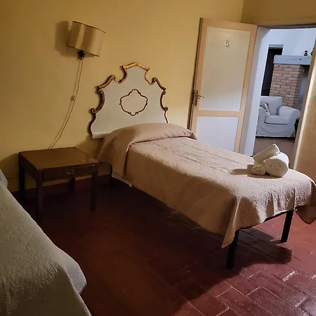 Poggiolo * Pilonico Materno