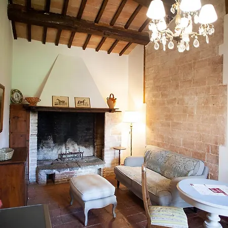 Poggiolo Pilonico Materno