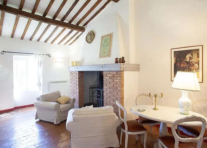 Poggiolo Pilonico Materno